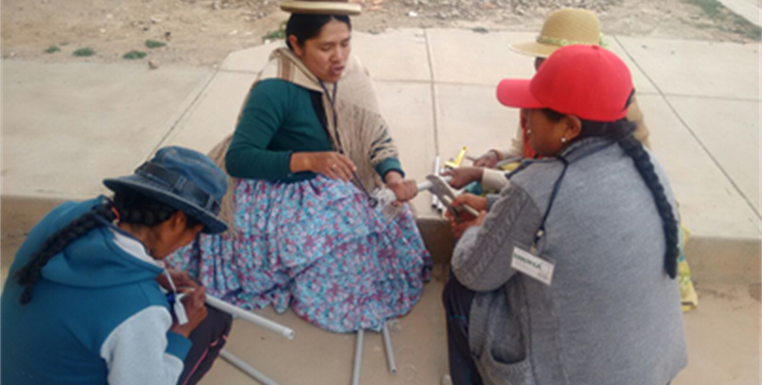 mujeres en taller
