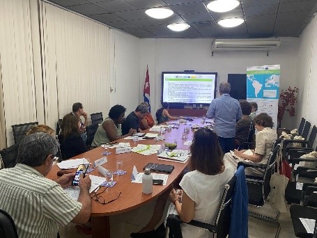 Un momento de la presentación del proyecto realizado por Laboratorios AICA
